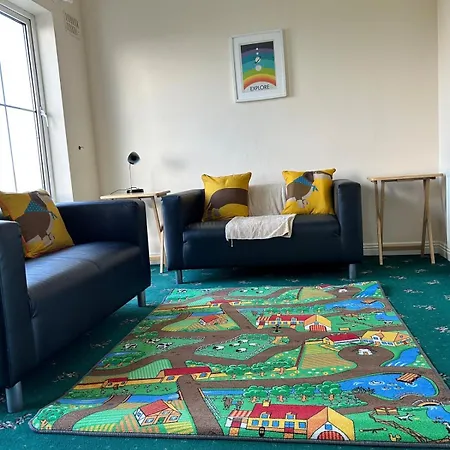 بيت للعطل Family Fun Or Besties Getaway
