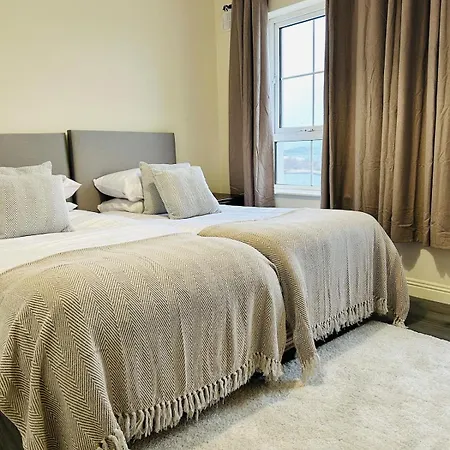 Family Fun Or Besties Getaway Сasa de vacaciones Westport