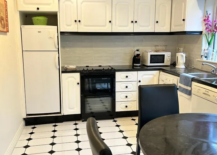 בית נופש Family Fun Or Besties Getaway ווסטפורט